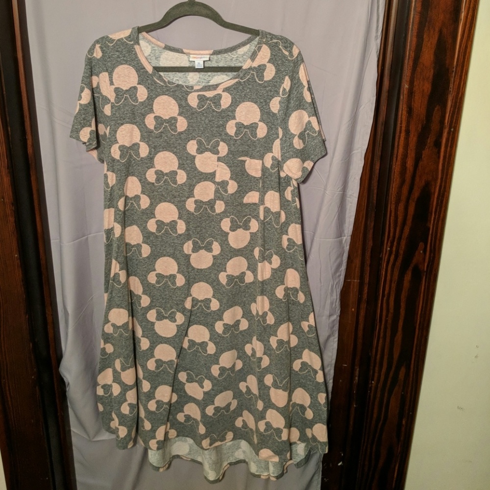 XL Disney Lularoe Carly Lt Pink Minnie on Grey